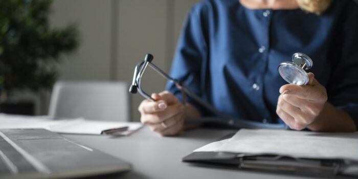 Kiedy na umowie zlecenie przysluguje L4