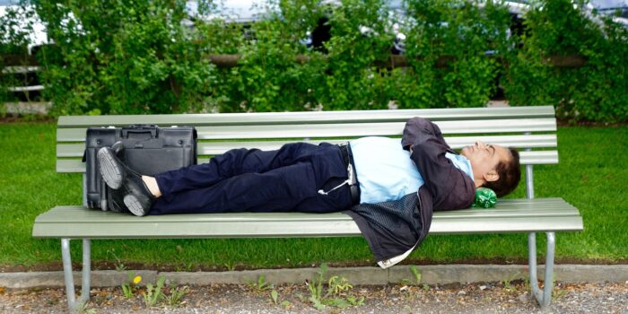 odwieszeniu dzialalnosci